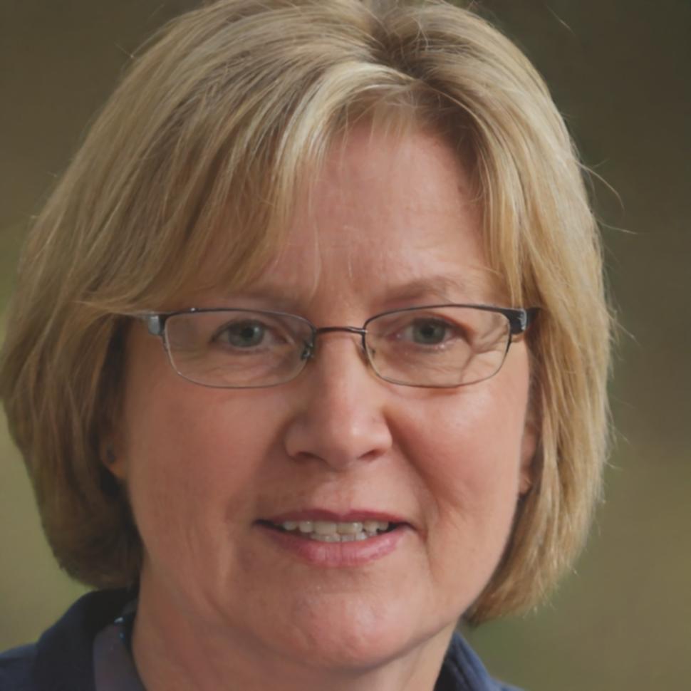 Petra Richardson, Senior Financial Analyst